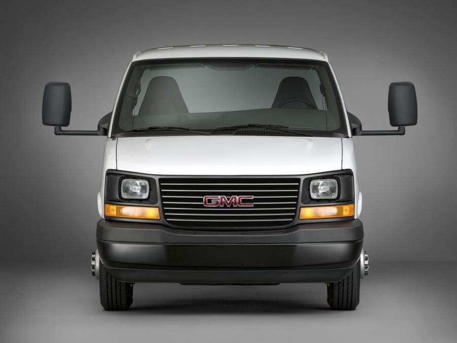  GMC Savana 4500 Cutaway Van 2008 года  (фото 5 из 8)